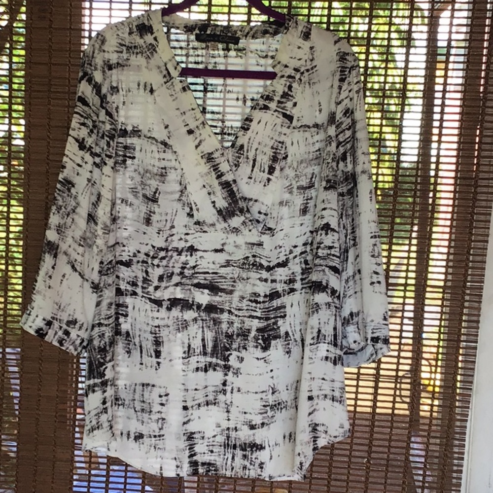 Rose & Olive Abstract Print Blouse - Size 2X
